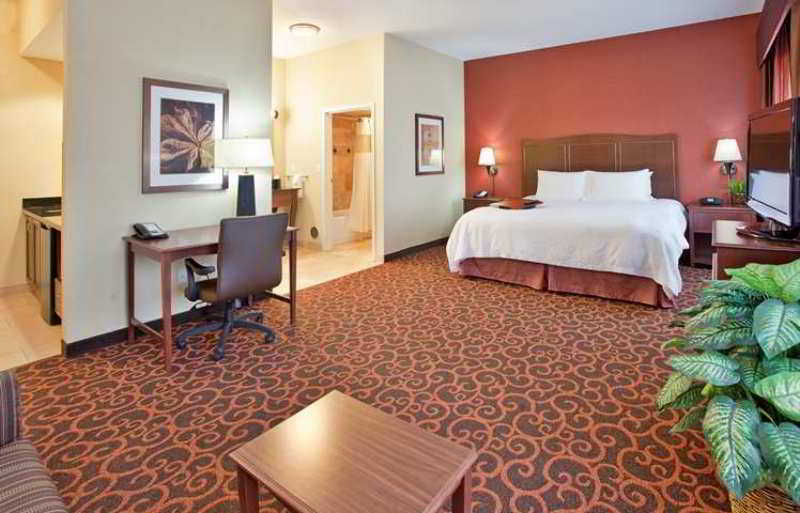 Hampton Inn & Suites Watertown Exterior photo